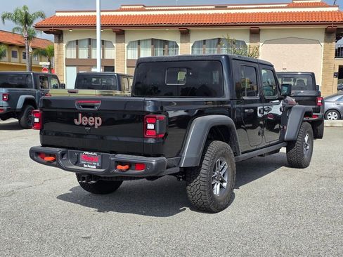 New 2026 Jeep Gladiator Mojave w/ Steel Bumper Group image 4