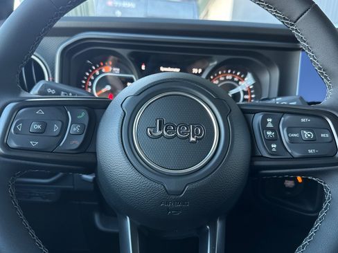 New 2026 Jeep Wrangler Unlimited Rubicon AWD/4WD image 22