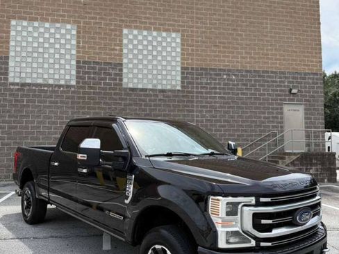 Used 2020 Ford F250 Platinum w/ FX4 Off-Road Package AWD/4WD image 2