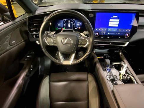 Certified 2025 Lexus RX 450h Luxury w/ Convenience Package image 6