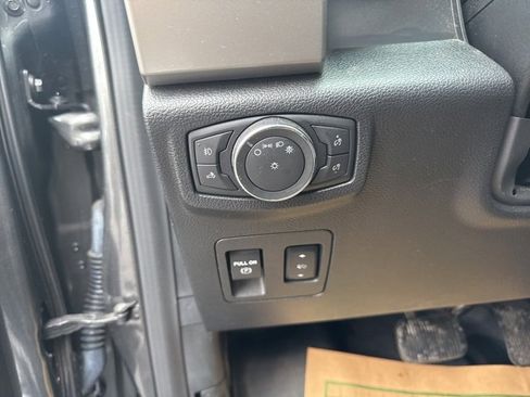 Certified 2019 Ford F150 Lariat w/ Trailer Tow Package image 21