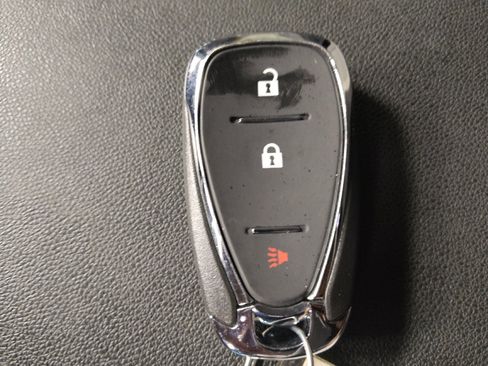Used 2021 Chevrolet Equinox LS w/ LS Convenience Package FWD image 32