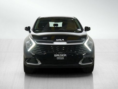 Used 2025 Kia Sportage LX image 9