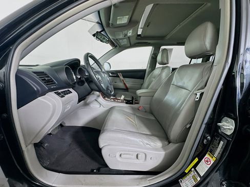 Used 2013 Toyota Highlander Limited image 13