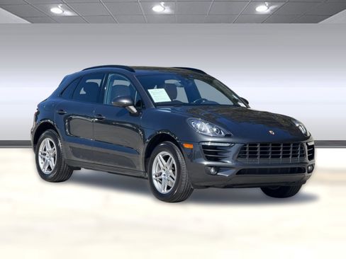Used 2017 Porsche Macan AWD/4WD image 6