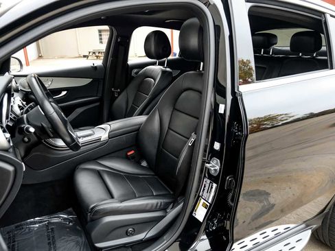 Used 2021 Mercedes-Benz GLC 300 4MATIC Coupe image 31