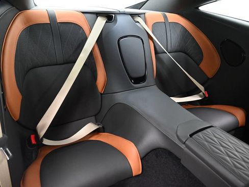 Used 2024 Aston Martin DB12 Coupe RWD image 10