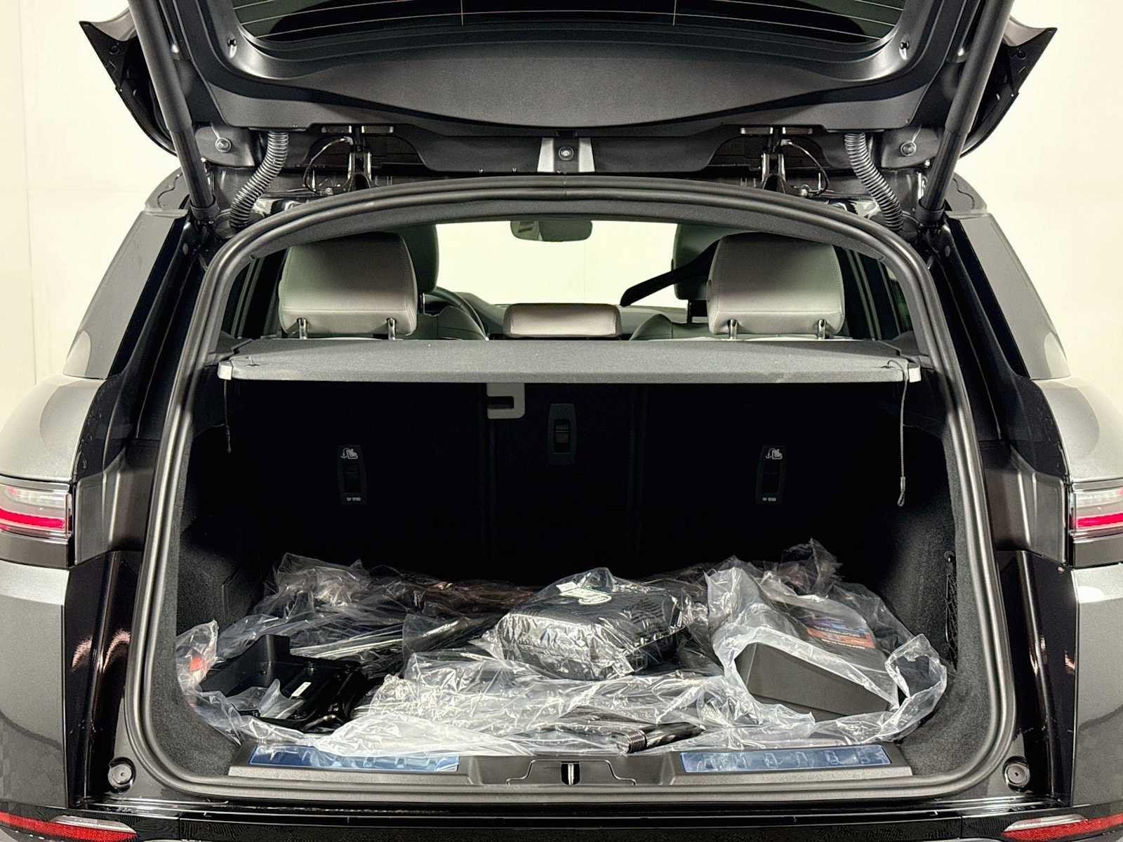 New 2026 Land Rover Range Rover Evoque S AWD/4WD image 25
