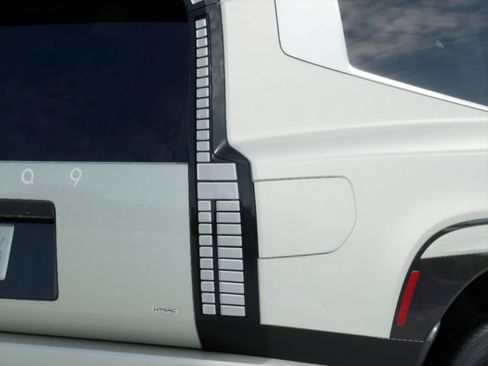 New 2026 Hyundai Ioniq 9 SEL image 10