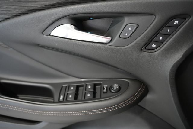 Used 2017 Buick Envision Essence AWD/4WD image 12