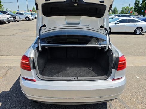 Used 2016 Volkswagen Passat 1.8T S FWD image 22