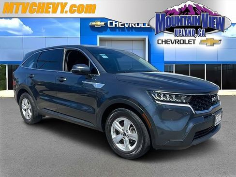 Used 2023 Kia Sorento LX FWD image 1