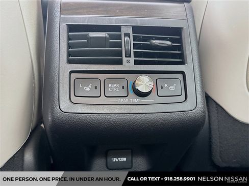 Used 2016 Toyota Avalon Touring image 27