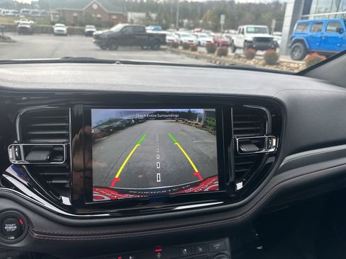 Used 2023 Dodge Durango GT image 37