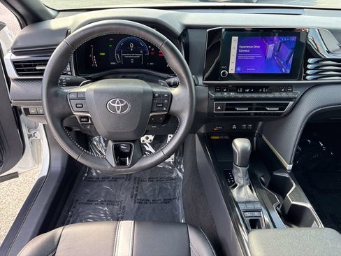 Used 2025 Toyota Camry SE w/ Convenience Package AWD/4WD image 21