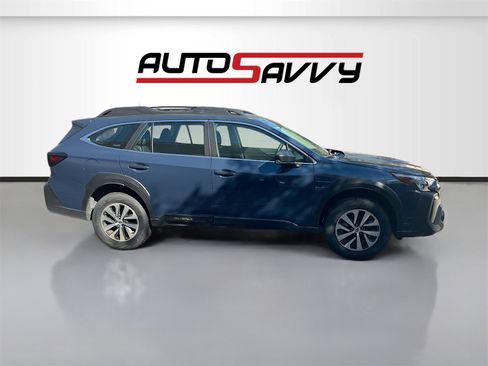 Used 2024 Subaru Outback 2.5i image 8
