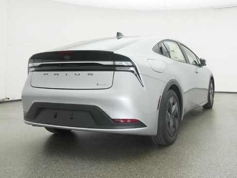 New 2026 Toyota Prius SE image 24