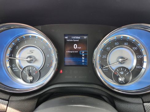 Used 2013 Chrysler 300 S AWD/4WD image 24