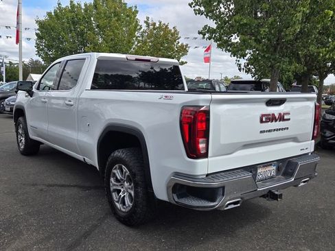 Used 2023 GMC Sierra 1500 SLE w/ X31 Off-Road Package AWD/4WD image 6