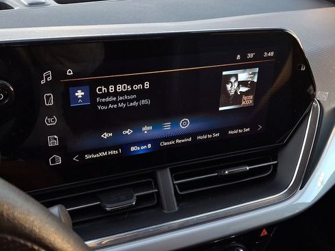 Used 2024 Chevrolet Trax LT image 15