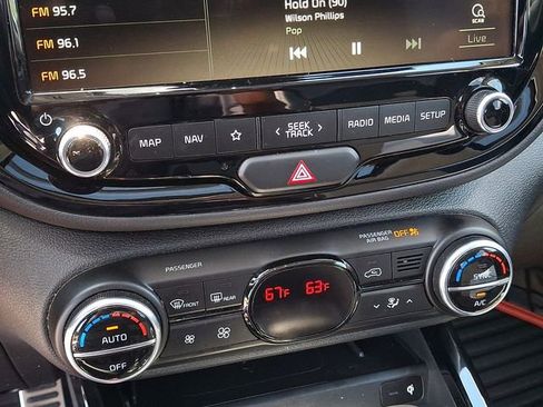Used 2021 Kia Soul Turbo FWD image 12