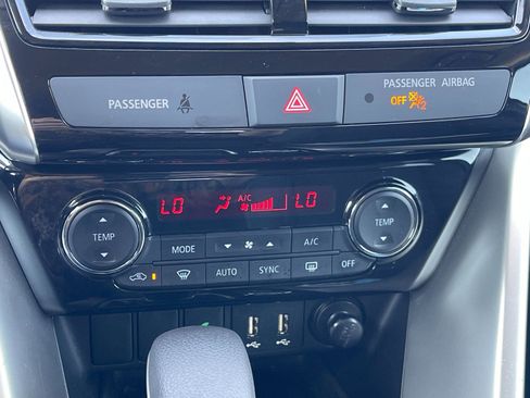 Used 2026 Mitsubishi Eclipse Cross Black Edition image 22