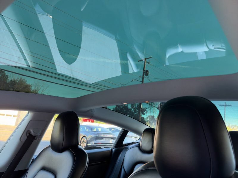 Used 2022 Tesla Model 3 Standard Range RWD image 19
