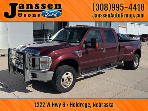 Used 2009 Ford F350 Lariat image 2