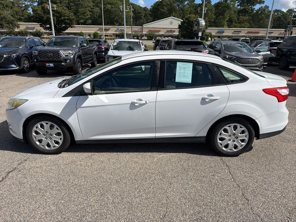 Used 2012 Ford Focus SE FWD image 8