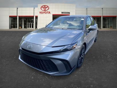 Used 2025 Toyota Camry SE w/ Convenience Package