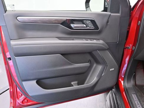 Used 2025 Chevrolet Tahoe Premier image 24