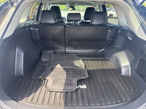 Used 2021 Toyota RAV4 XLE AWD/4WD image 9