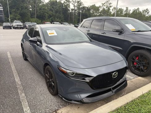 Used 2021 MAZDA MAZDA3 Hatchback w/Premium Plus Pkg AWD/4WD image 2