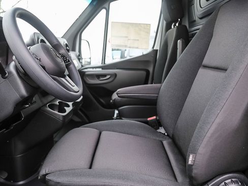 New 2024 Mercedes-Benz Sprinter 144 Cargo image 16