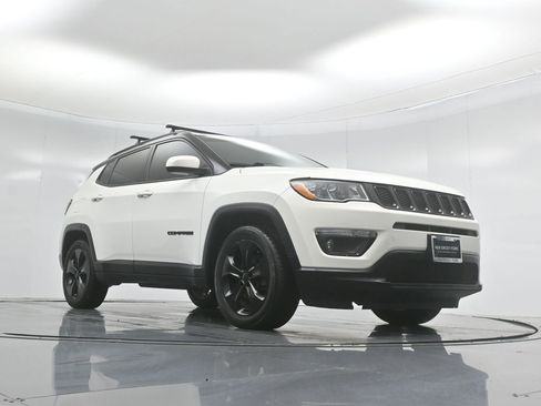 Used 2020 Jeep Compass Latitude image 44
