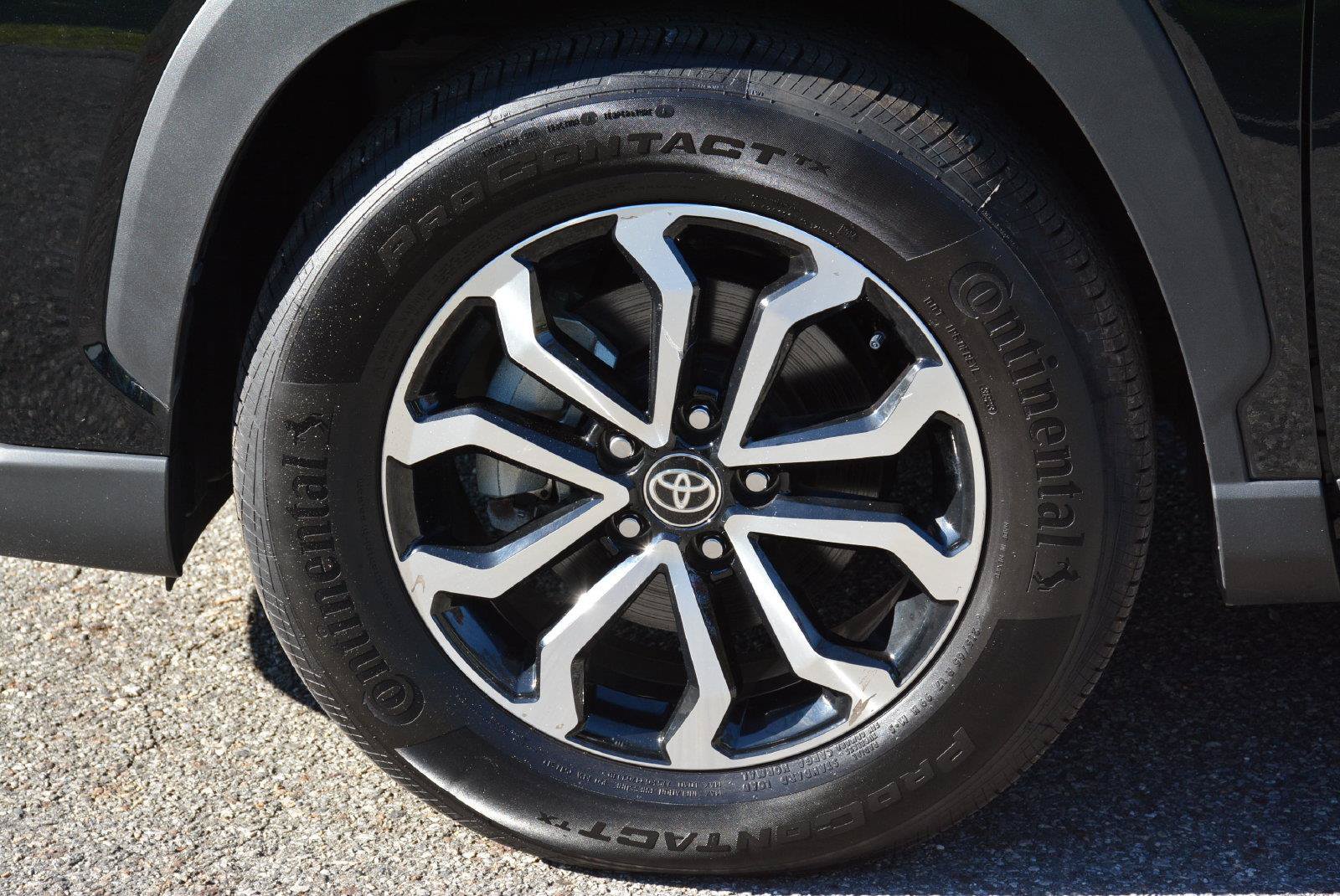 Used 2024 Toyota Corolla Cross AWD Hybrid image 30