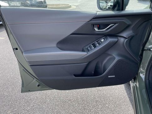 Certified 2025 Subaru Crosstrek 2.5i Limited w/ Crosstrek Mirror Package image 14