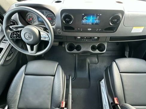 Used 2024 Mercedes-Benz Sprinter 2500 image 15