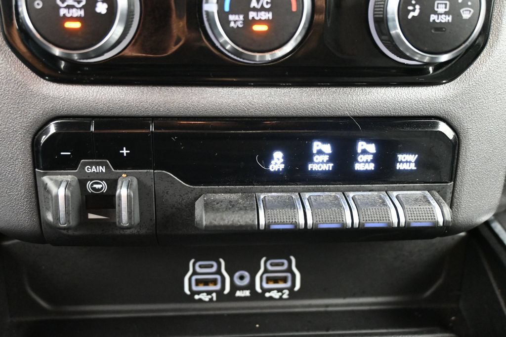 Used 2025 RAM 1500 Big Horn AWD/4WD image 13