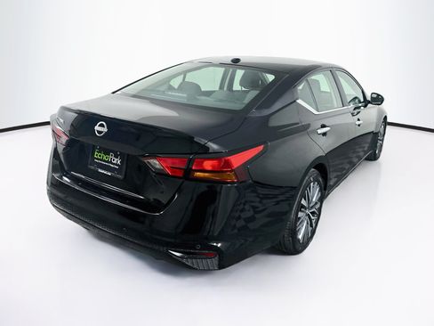 Used 2025 Nissan Altima 2.5 SV FWD image 9