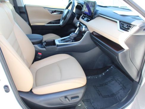 Used 2024 Toyota RAV4 Limited w/ Advanced Technology Package image 21