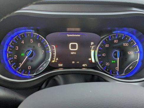 New 2026 Chrysler Pacifica Select image 11