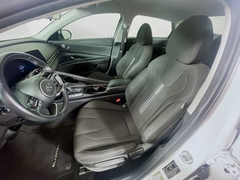 Used 2023 Hyundai Elantra SEL w/ Convenience Package FWD image 21