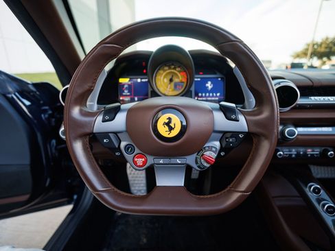 Used 2021 Ferrari 812 GTS image 43