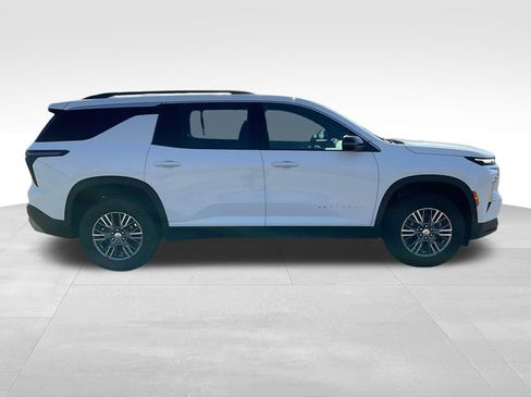 Used 2025 Chevrolet Traverse LT AWD/4WD image 31
