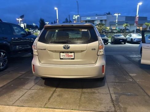 Used 2014 Toyota Prius V Two image 12
