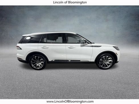 New 2026 Lincoln Aviator Reserve w/ Luxury Package AWD/4WD image 8