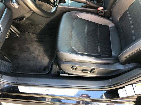 Used 2017 Volkswagen Passat 1.8T R-Line image 11