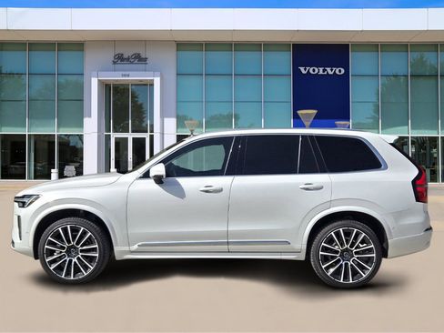 Used 2025 Volvo XC90 B6 Ultra w/ Protection Package Premier image 3