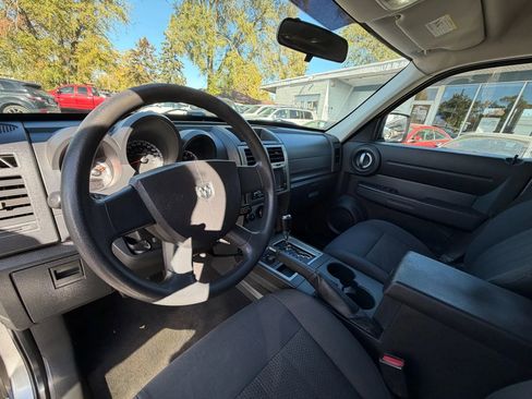 Used 2011 Dodge Nitro Heat w/ Popular Equipment Group image 9